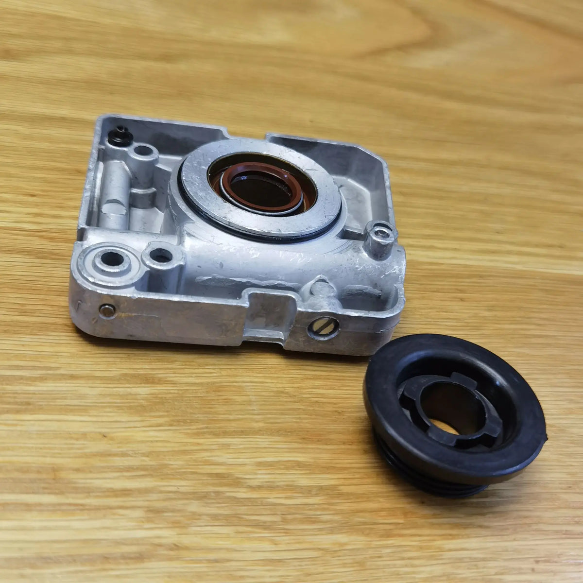 Oil Pump For Husqvarna 181 281 288 288XP Replace 503698101