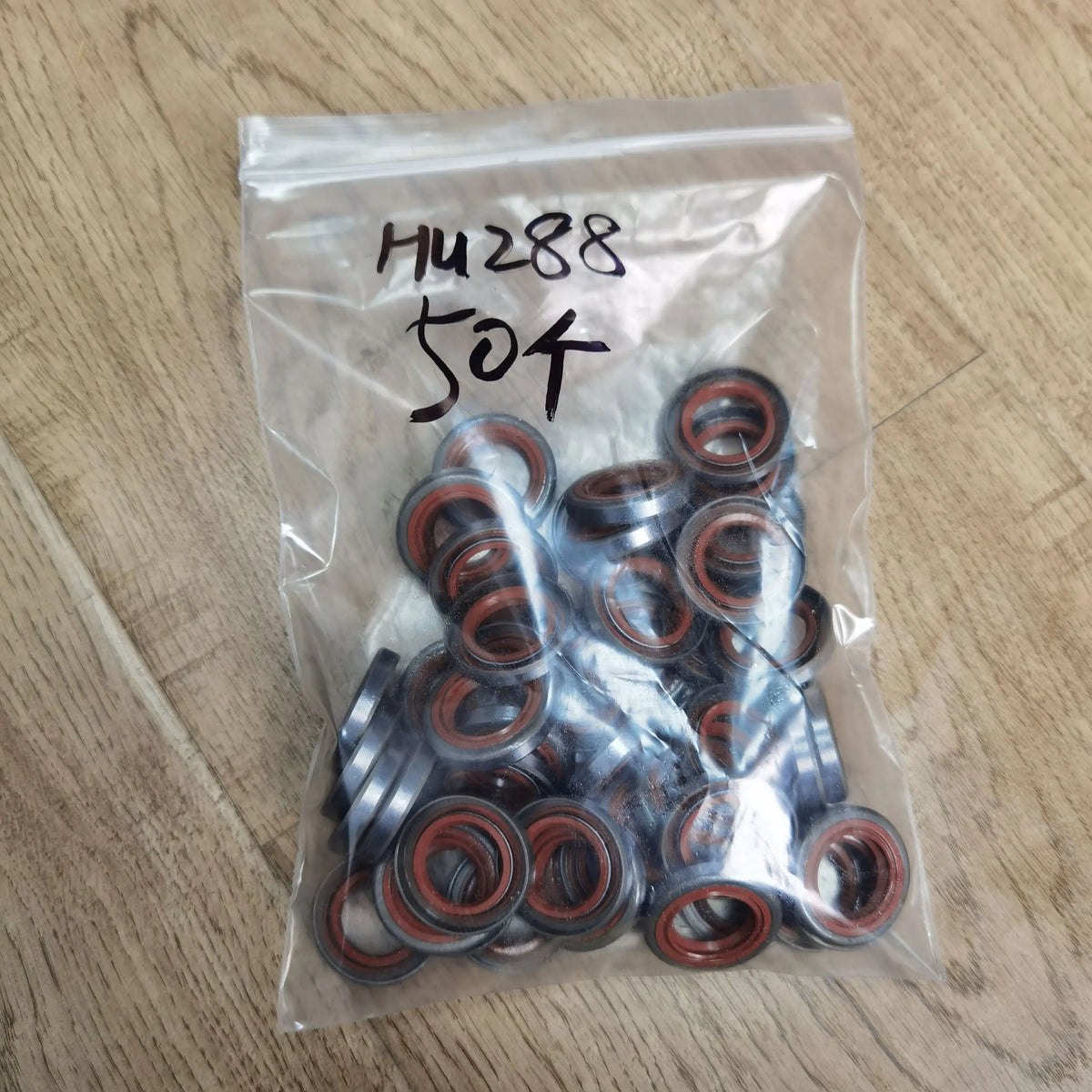 288 Oil Seal For Husqvarna 181 2100 281 298 3120 385 390 394 395 K950 K960 K970 K1250 K1260 Jonsered 2094 2095 CS2186 CS2188