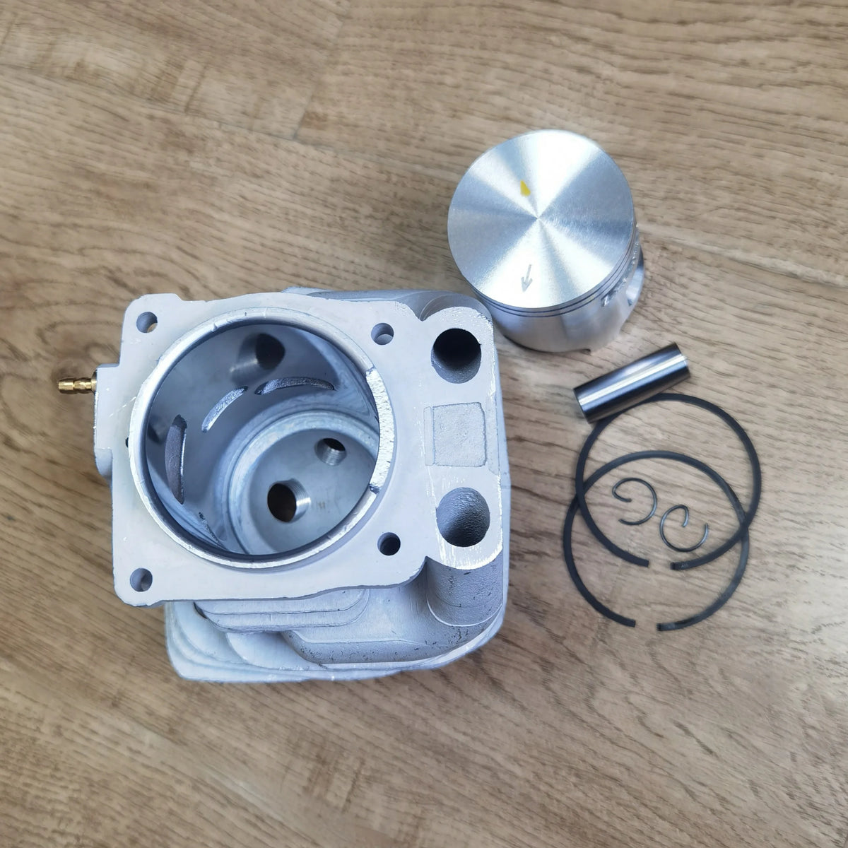575 Cylinder Piston Kit 51mm For Husqvarna 575 575XP 570 570EPA Replace 537254102 537254502 Chainsaw Spare Parts