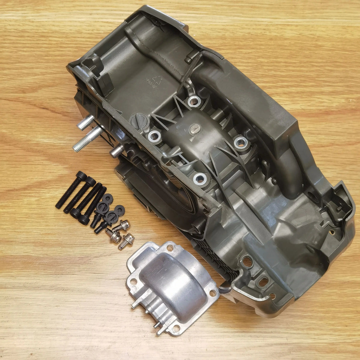 450 Crankcase Assy Fits HUSQVARNA 445 445E 450 450E Replace #537438201 Chainsaw Parts