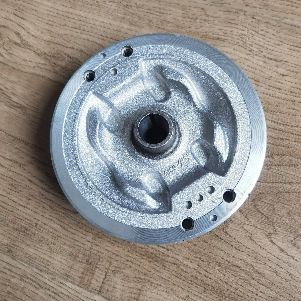 KUMEKA MS661 Flywheel Fits For Stihl MS661 MS661C Chainsaw Replace 1144 400 1200